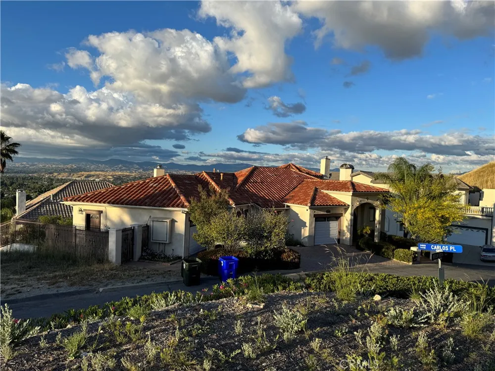 23808 Bella Vista Newhall, CA 91321