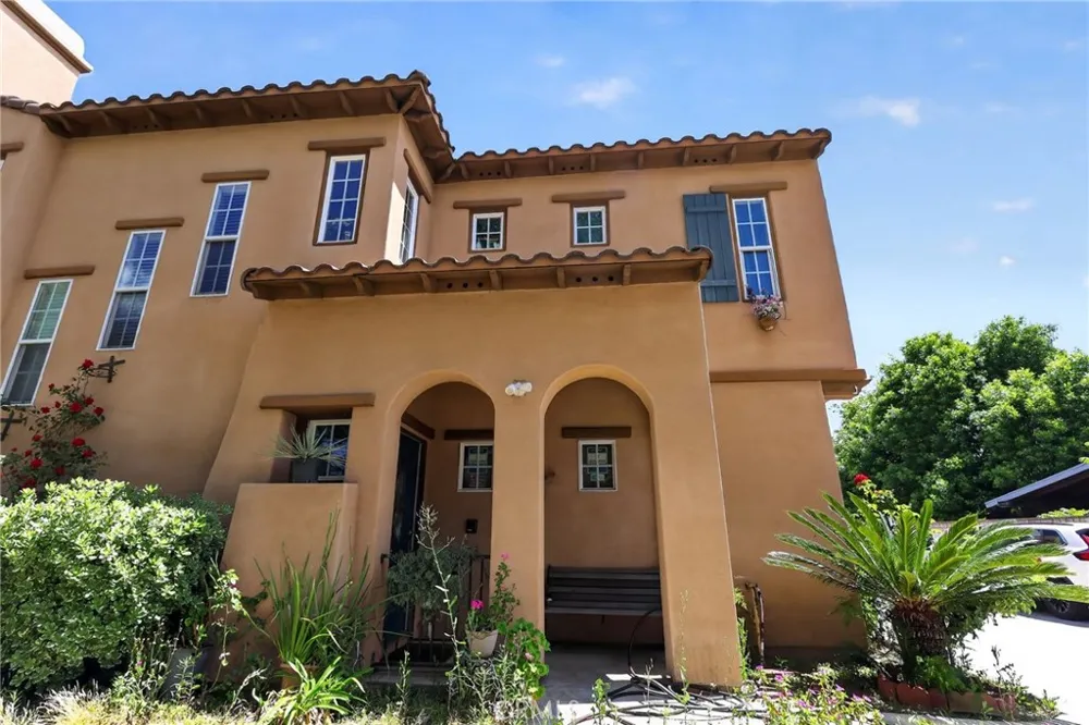 1350 S Towne Pomona, CA 91766