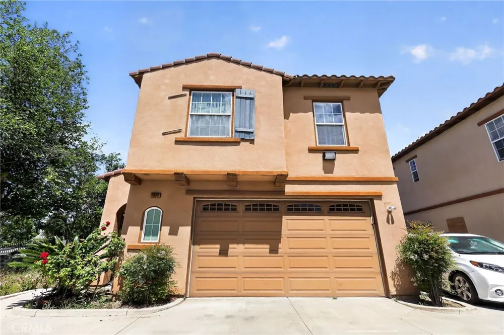 1350 S Towne Pomona, CA 91766
