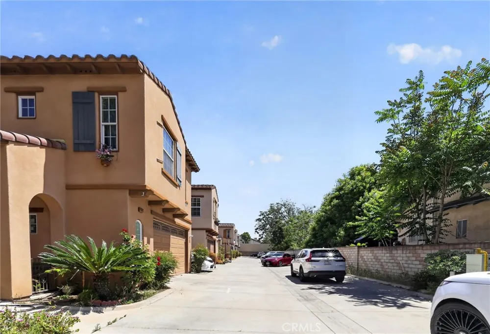 1350 S Towne Pomona, CA 91766