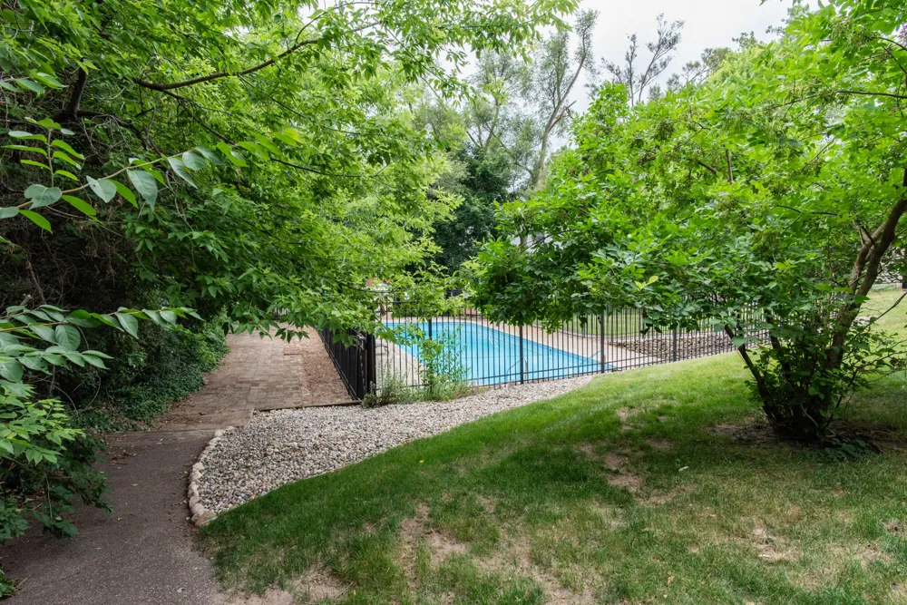 726 Garland Circle #A Kalamazoo, MI 49008