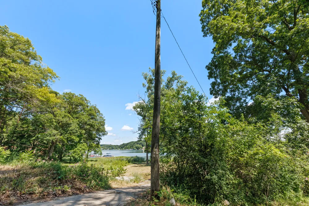5123 Hurt Drive Delton, MI 49046