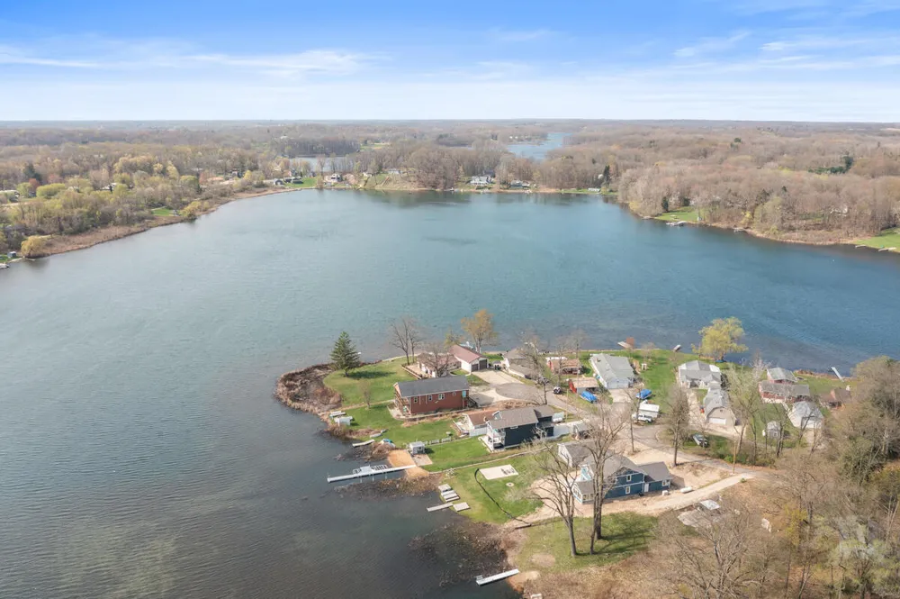 5123 Hurt Drive Delton, MI 49046