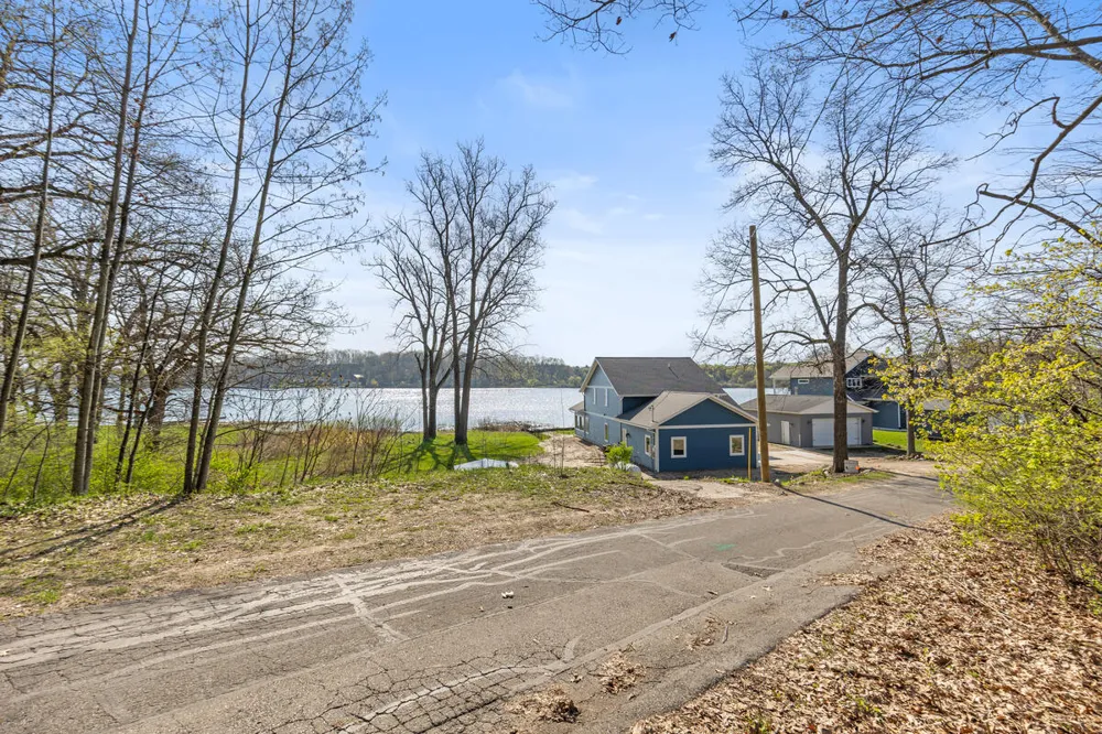 5123 Hurt Drive Delton, MI 49046