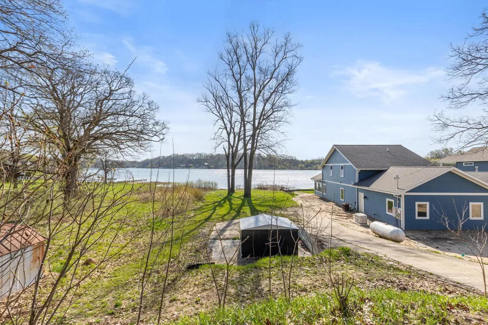 5123 Hurt Drive Delton, MI 49046