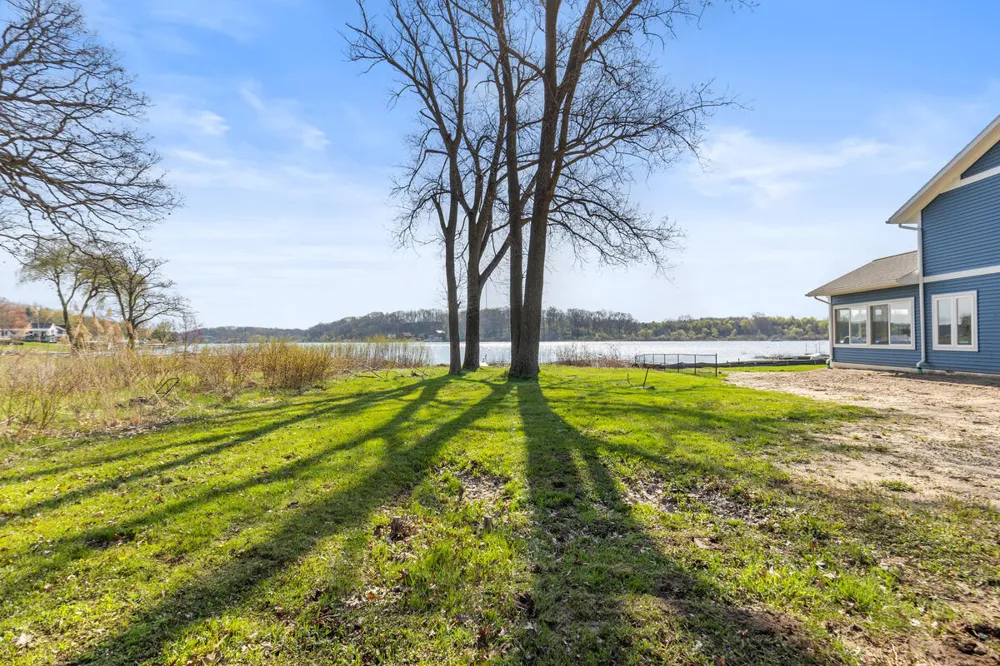 5123 Hurt Drive Delton, MI 49046