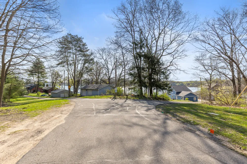 5123 Hurt Drive Delton, MI 49046