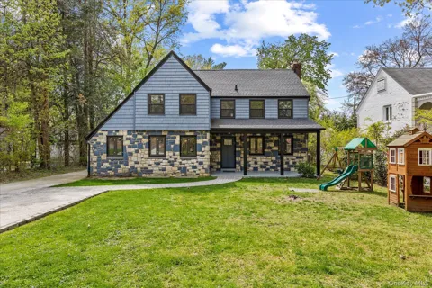 11 Brook Lane