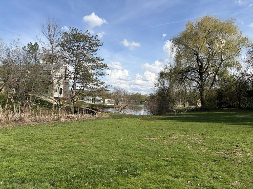 250 Plymouth Avenue SE #5 East Grand Rapids, MI 49506