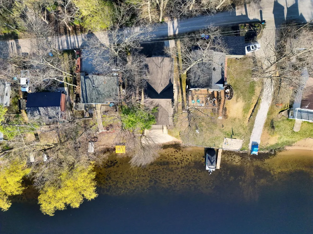 10463 Poplar Drive NE Rockford, MI 49341