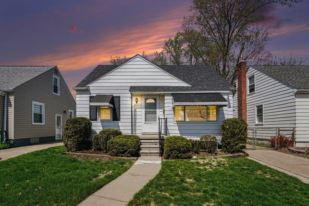 24924 Princeton Street Dearborn, MI 48124