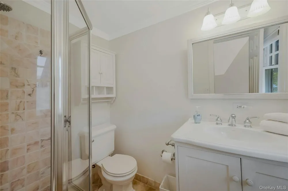 5A/5B Jessup Lane Quogue, NY 11959