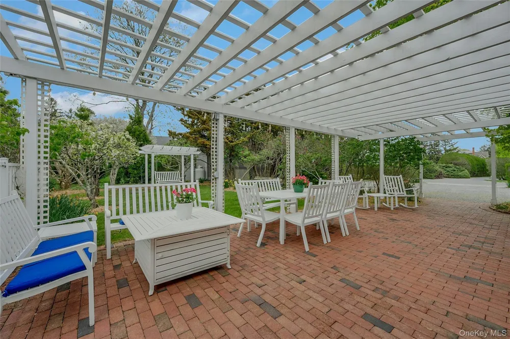 5A/5B Jessup Lane Quogue, NY 11959