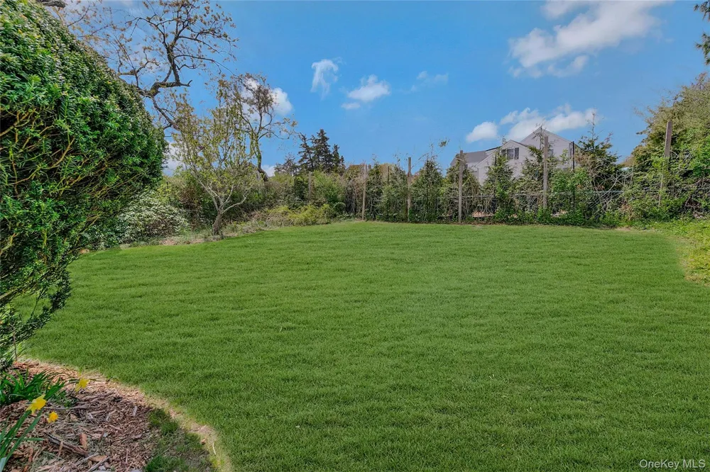 5A/5B Jessup Lane Quogue, NY 11959