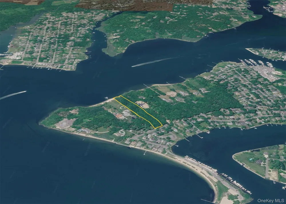 38 Old Neck Road S Center Moriches, NY 11934