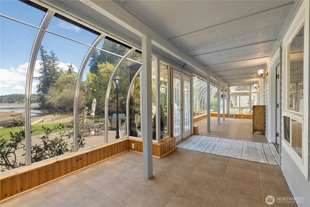 8320 E Grapeview Loop Road Allyn, WA 98524