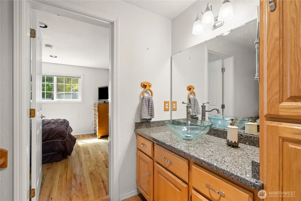 8320 E Grapeview Loop Road Allyn, WA 98524
