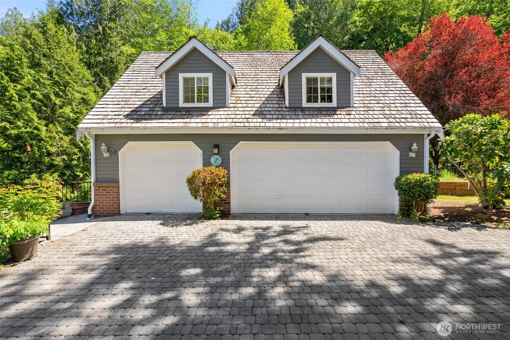 8320 E Grapeview Loop Road Allyn, WA 98524