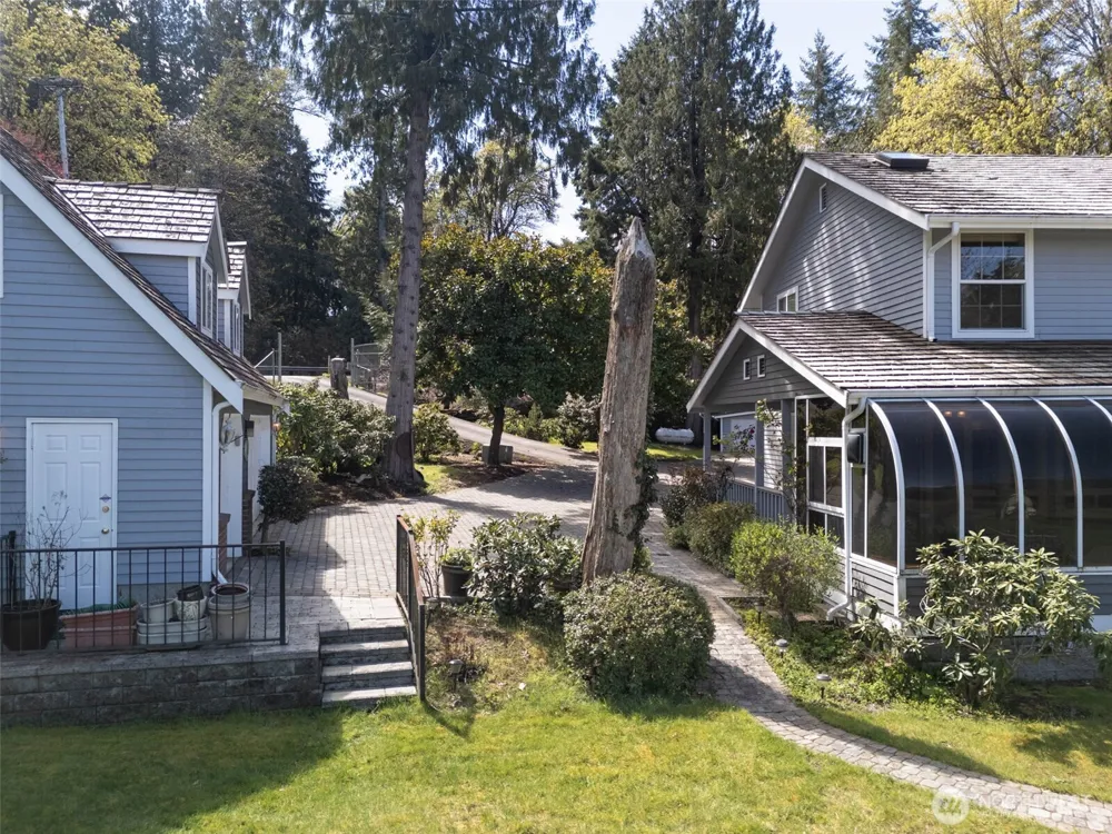 8320 E Grapeview Loop Road Allyn, WA 98524