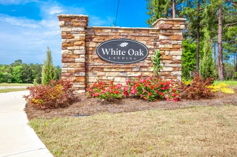 121 Willow Oak Circle