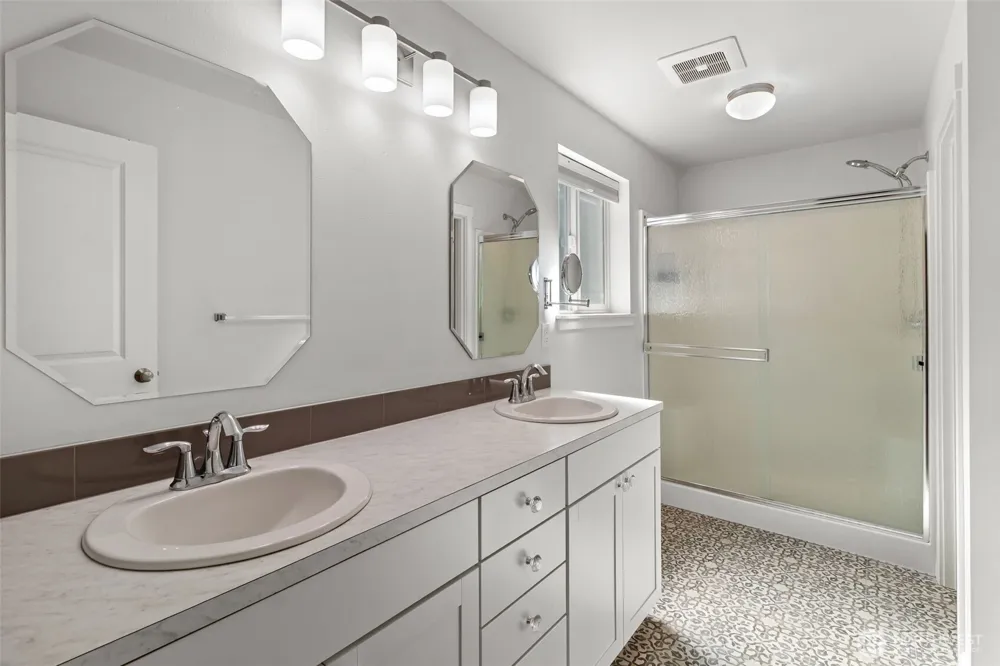 5588 State Route 508 Morton, WA 98356