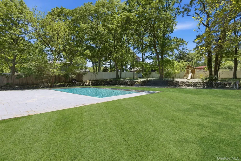 7 Mortimer Street Westhampton Beach, NY 11978