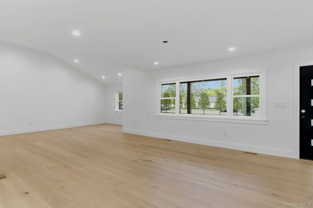 7 Mortimer Street Westhampton Beach, NY 11978