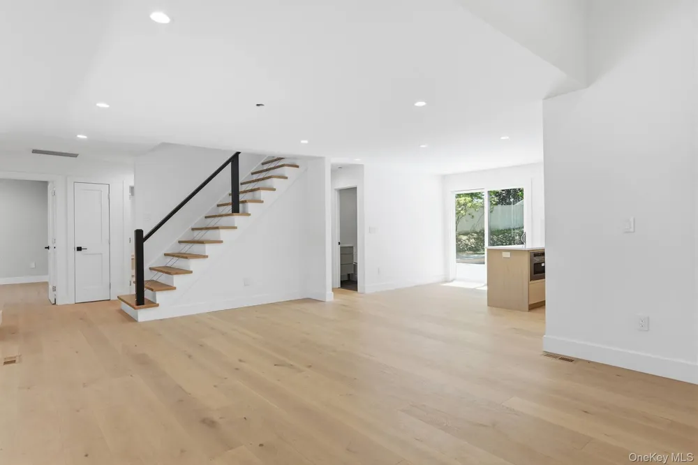 7 Mortimer Street Westhampton Beach, NY 11978