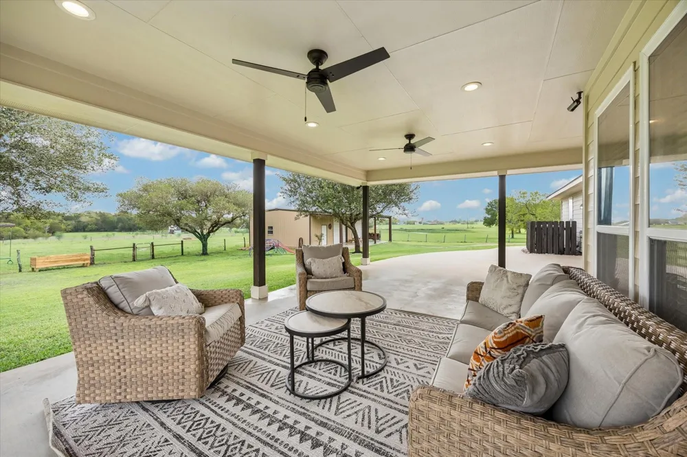 1791 Fm 2434 Weimar, TX 78962