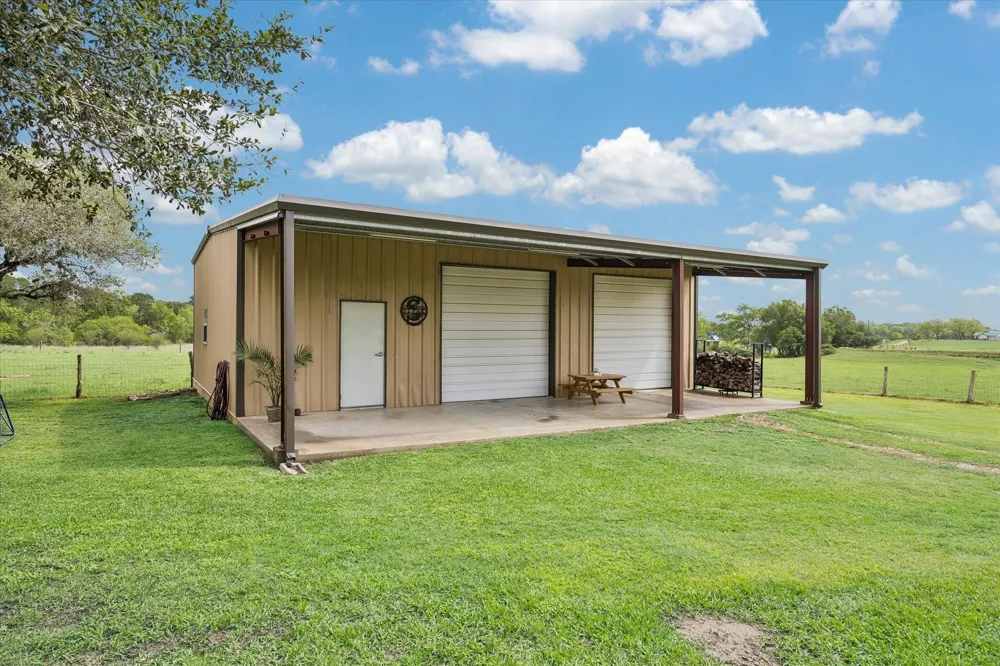 1791 Fm 2434 Weimar, TX 78962