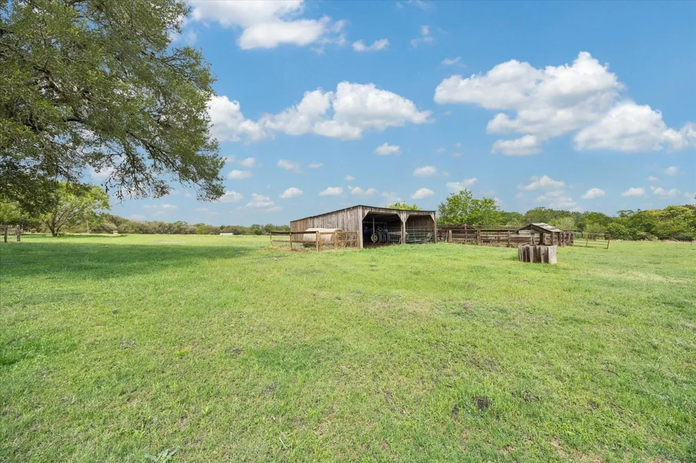 1791 Fm 2434 Weimar, TX 78962