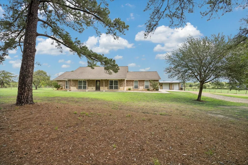 1791 Fm 2434 Weimar, TX 78962