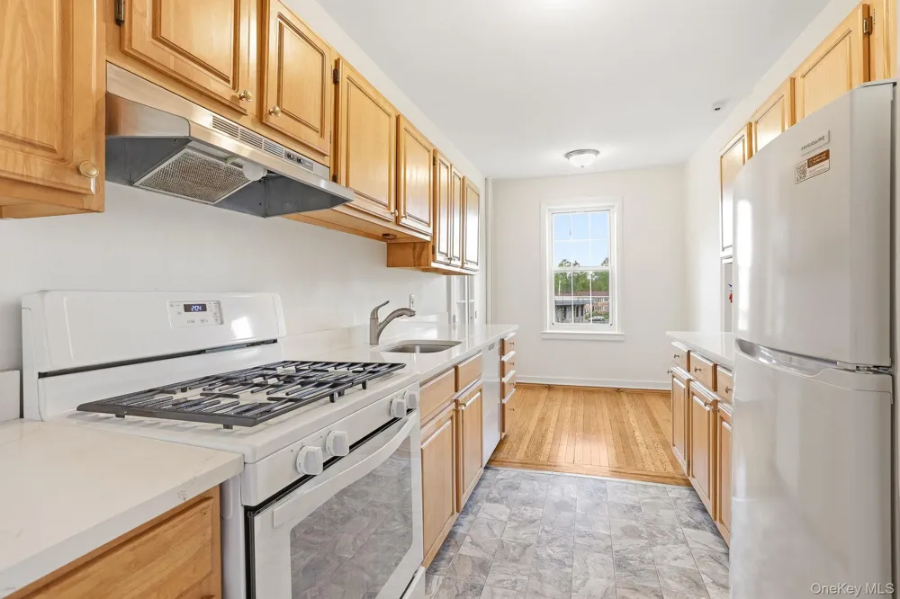 300 S Broadway #3D Tarrytown, NY 10591