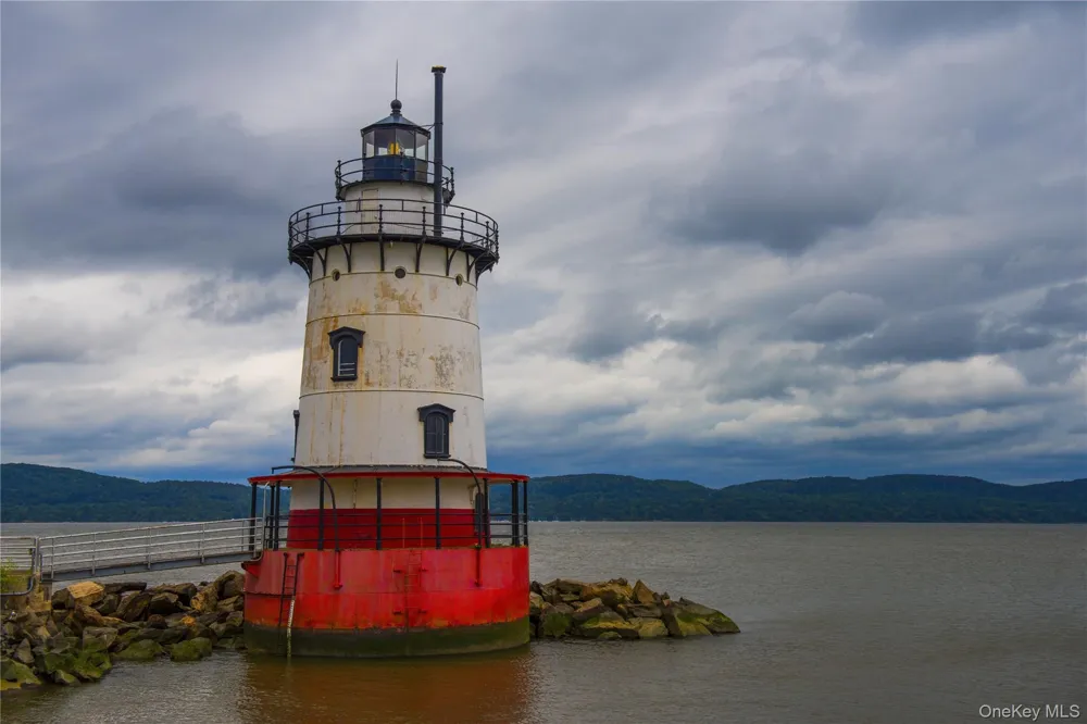 300 S Broadway #3D Tarrytown, NY 10591