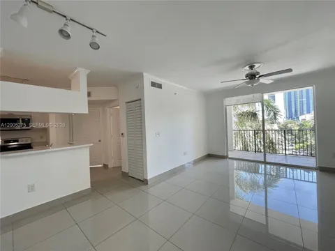 17100 Bay Rd #1517