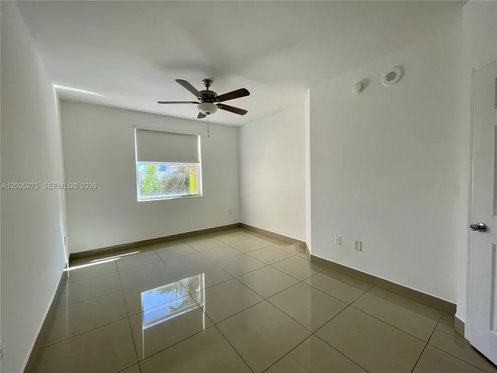 17100 Bay Rd #1517 Sunny Isles Beach, FL 33160