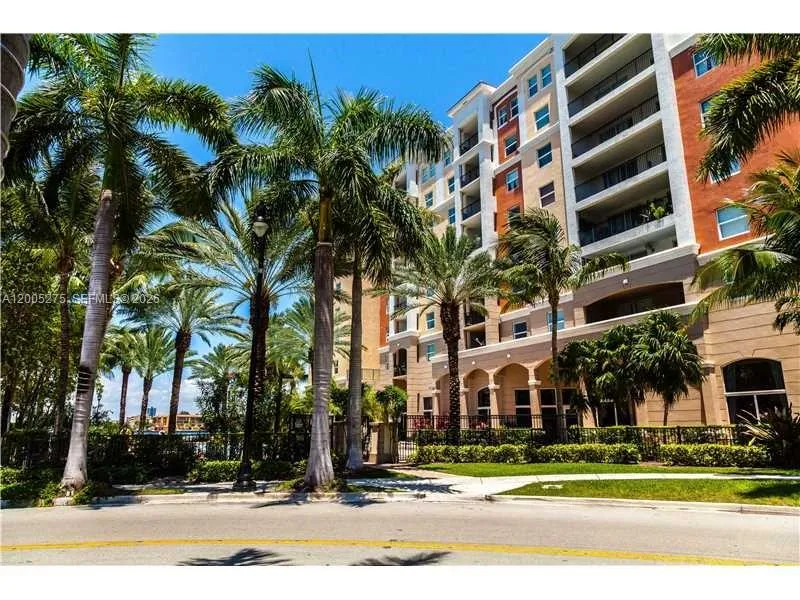 17100 Bay Rd #1517 Sunny Isles Beach, FL 33160