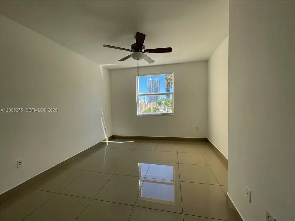 17100 Bay Rd #1517 Sunny Isles Beach, FL 33160