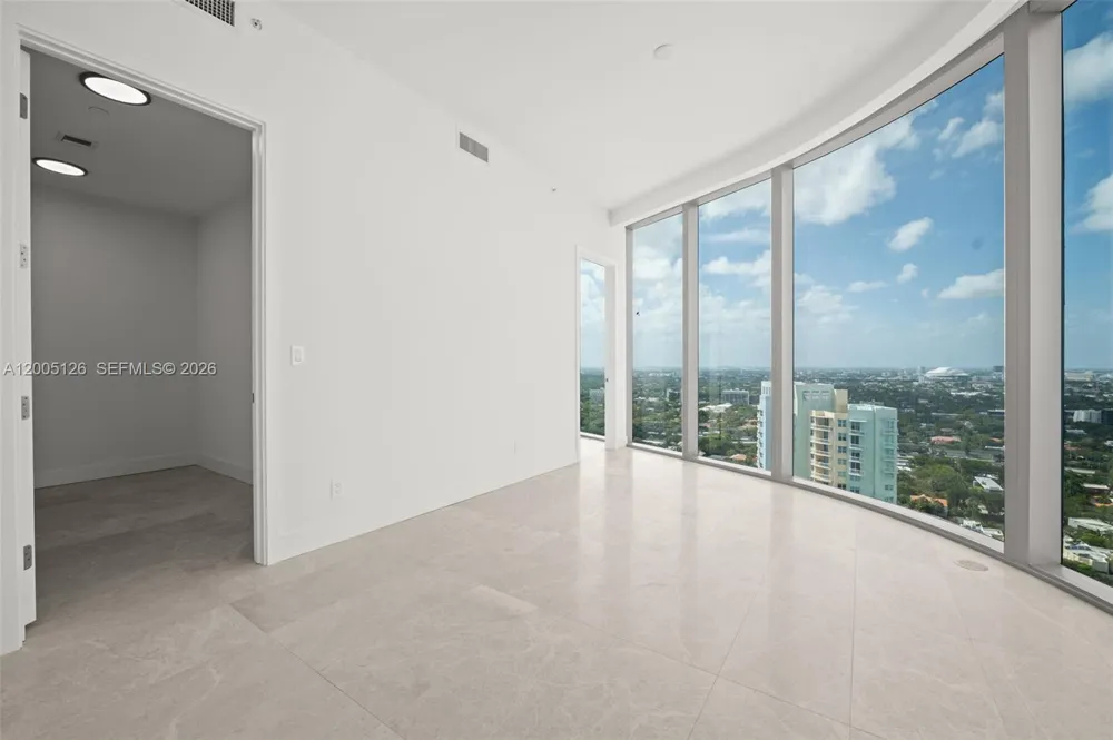 175 SE 25 RD #2604 Miami, FL 33129