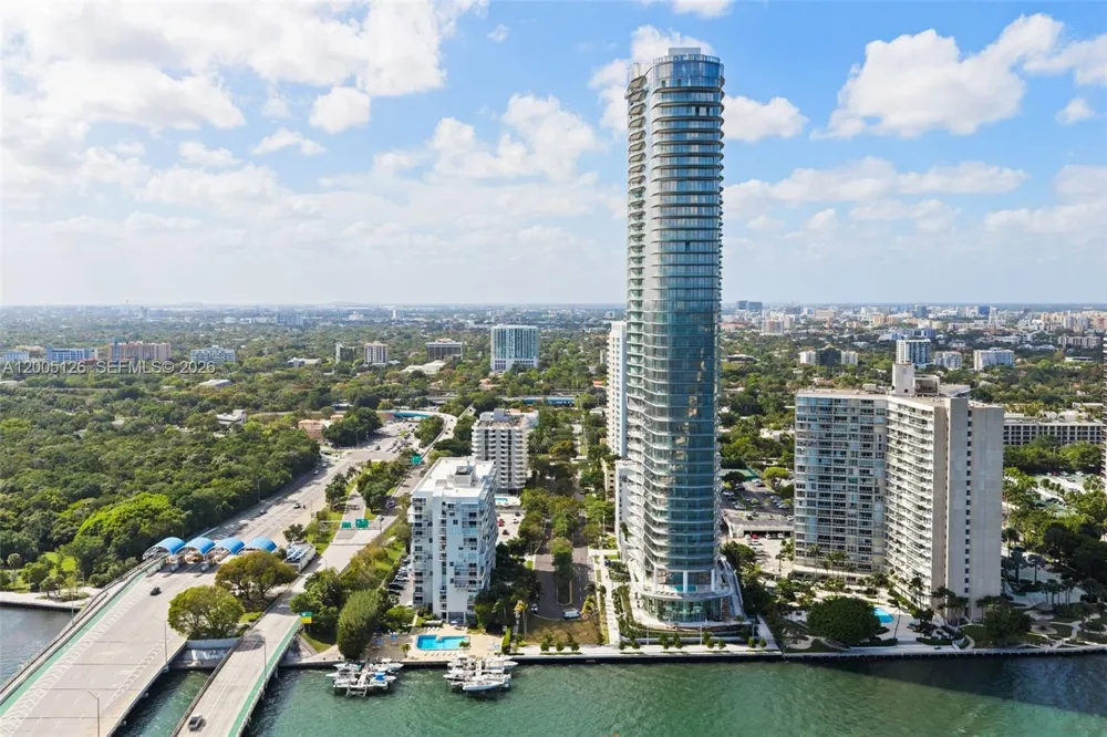 175 SE 25 RD #2604 Miami, FL 33129