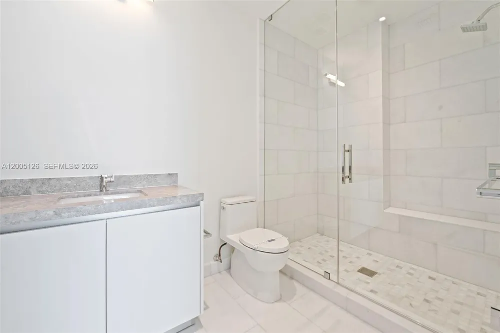 175 SE 25 RD #2604 Miami, FL 33129