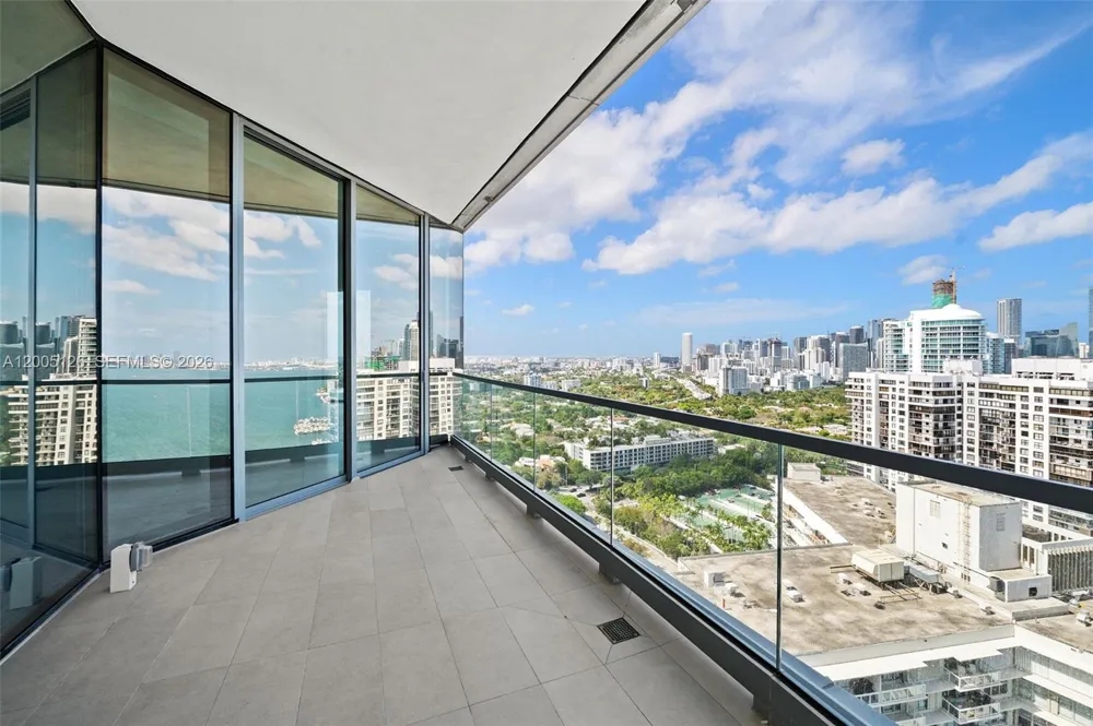 175 SE 25 RD #2604 Miami, FL 33129