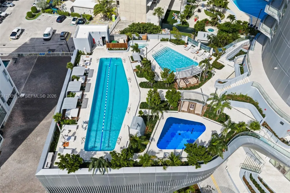 175 SE 25 RD #2604 Miami, FL 33129
