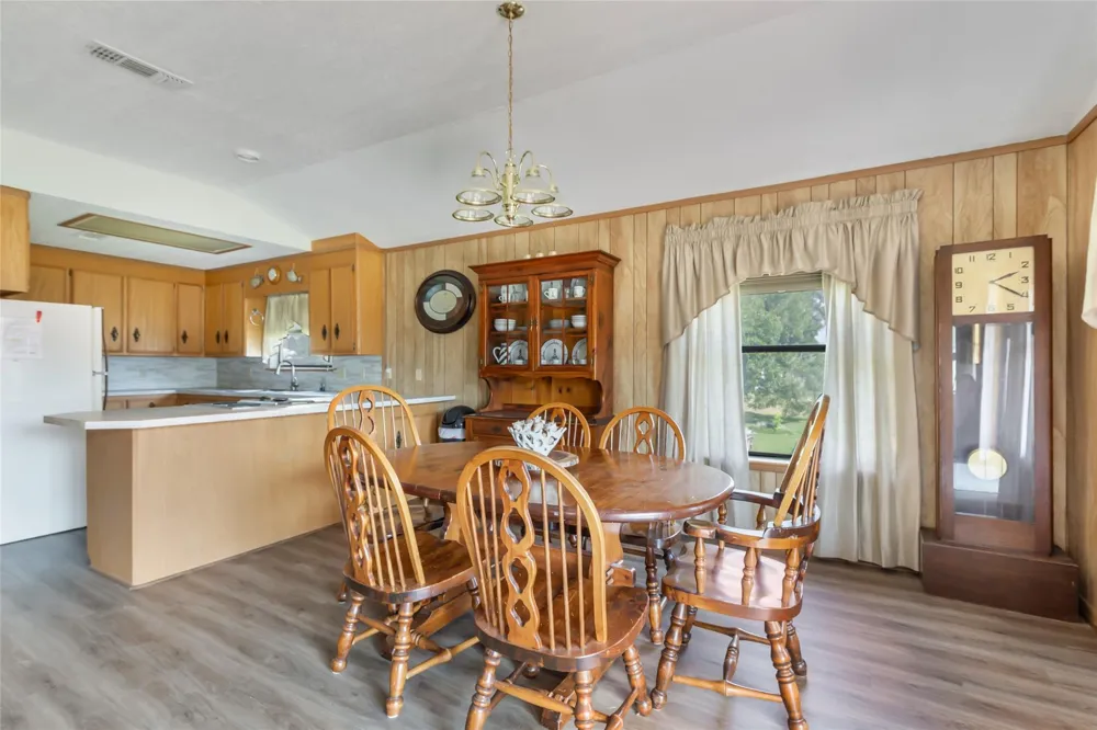 600 Sam Houston Loop Point Blank, TX 77364