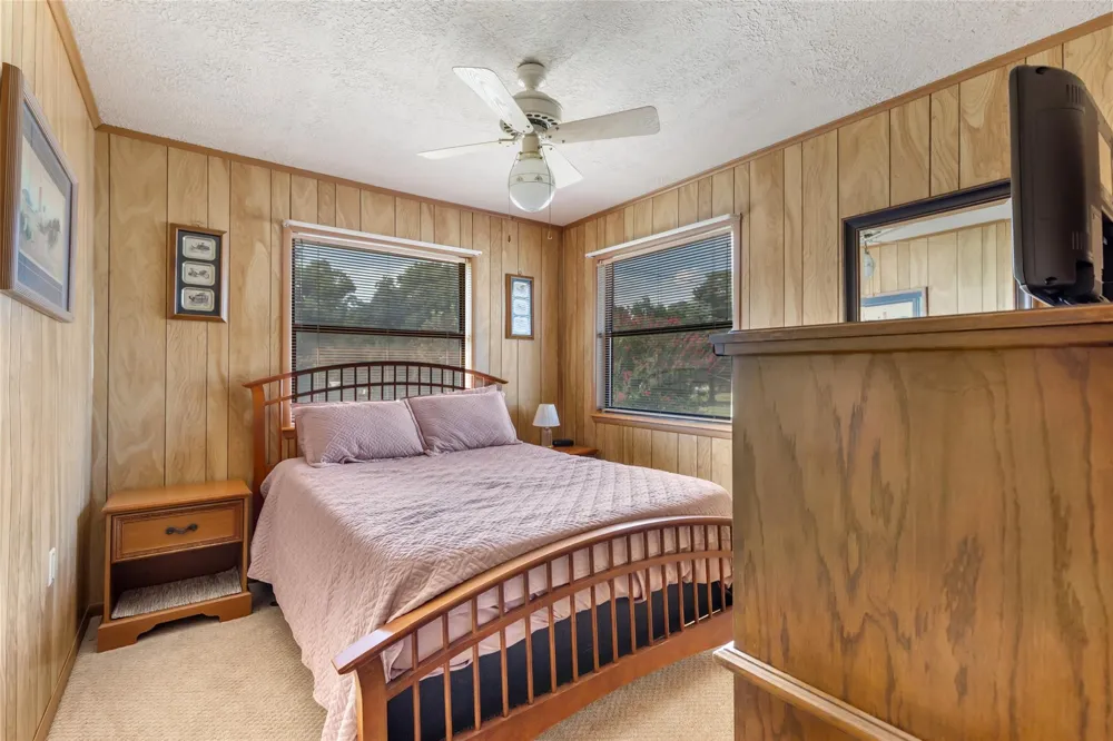 600 Sam Houston Loop Point Blank, TX 77364