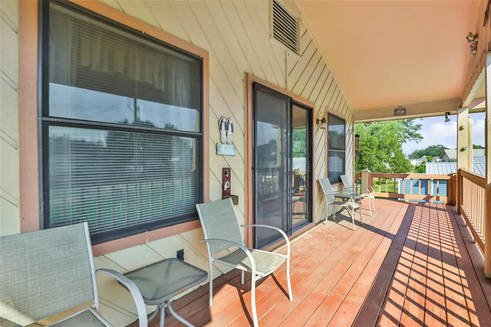 600 Sam Houston Loop Point Blank, TX 77364