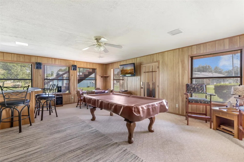 600 Sam Houston Loop Point Blank, TX 77364