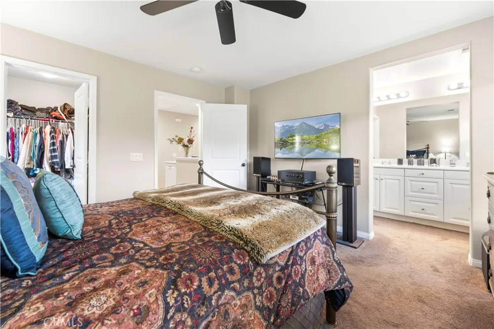 19527 Opal lane Saugus, CA 91350