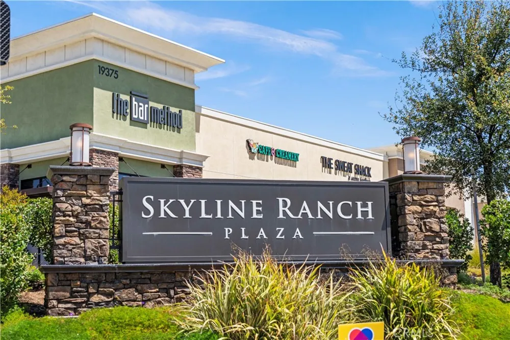 19527 Opal lane Saugus, CA 91350