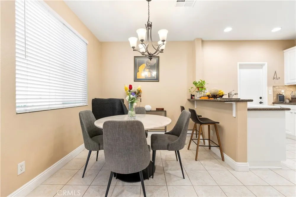 19527 Opal lane Saugus, CA 91350